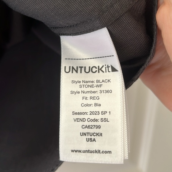 Untuckit Men’s Size Large Reg Fit - Picture 3 of 5